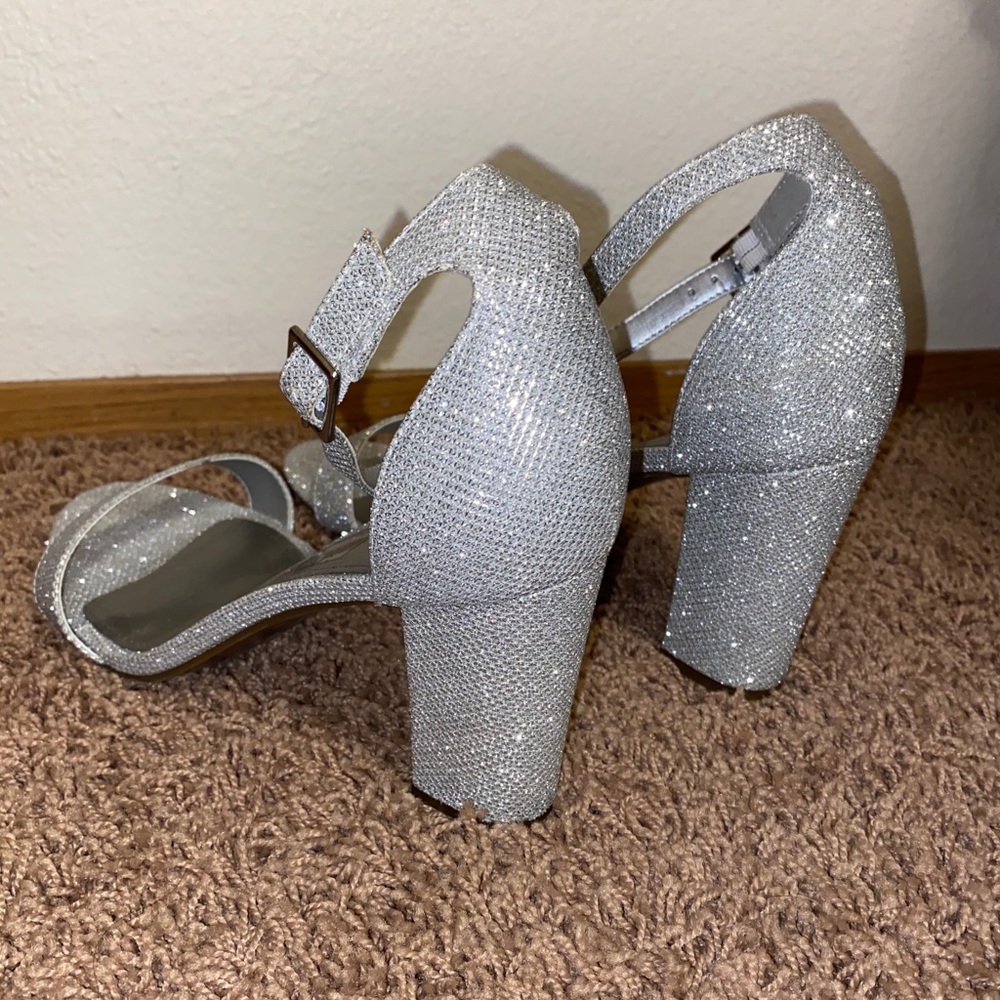 Silver Sparkly heels - Worthington - Size 10